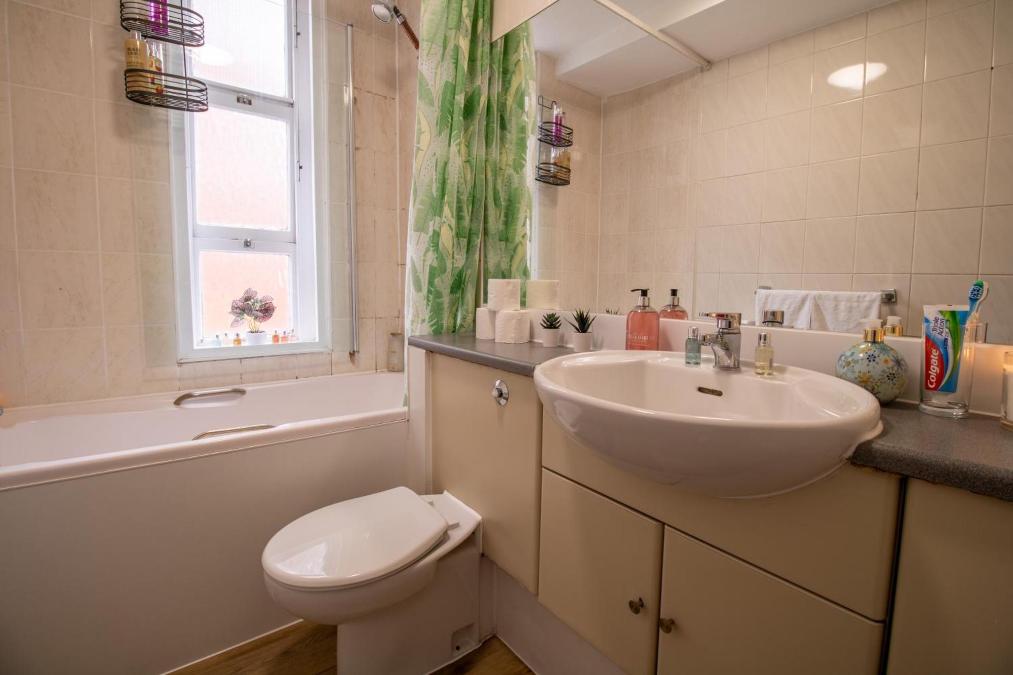Cosy 2-Bedroom Apartment In Mayfair 8Cb - 4Th Floor No Elevator London Kültér fotó