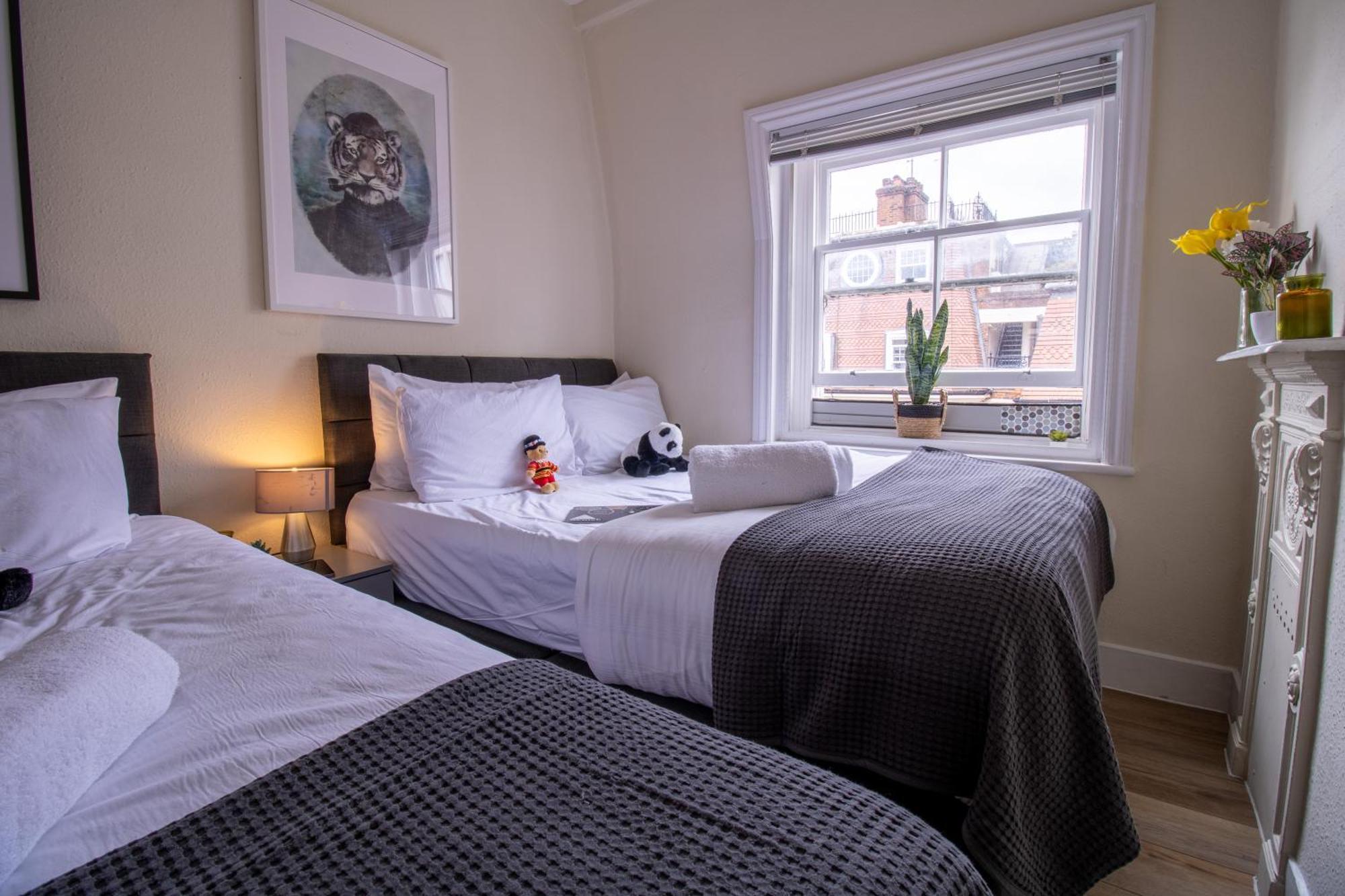 Cosy 2-Bedroom Apartment In Mayfair 8Cb - 4Th Floor No Elevator London Kültér fotó